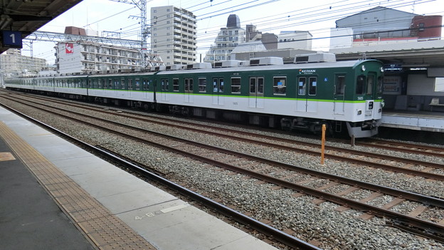 京阪：5000系(5555F)-03
