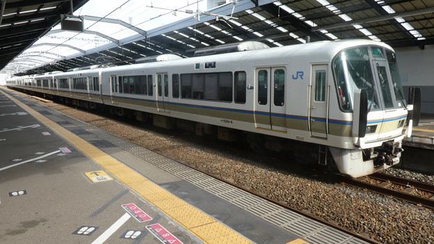 ＪＲ西日本：221系(NA423・NA414)-01