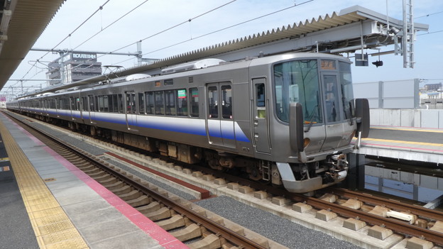 ＪＲ西日本：223系(HE405・HE429)-01