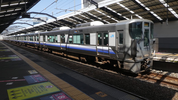 ＪＲ西日本：225系(HF427)・223系(HE409)-02