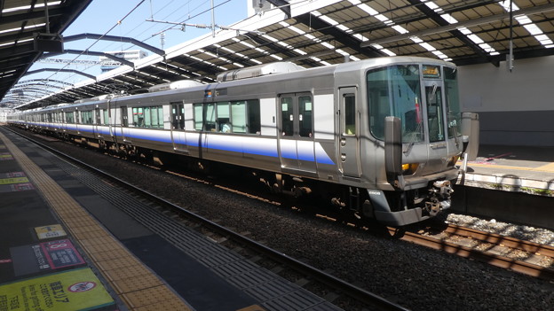 ＪＲ西日本：223系(HE424・HE414)-01