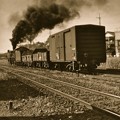 昭和40年代初頭、八高線拝島駅を出発する蒸気機関車