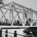 アメリカ製の古い橋