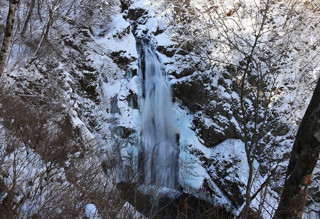 Photos: 厳冬の秋保大滝