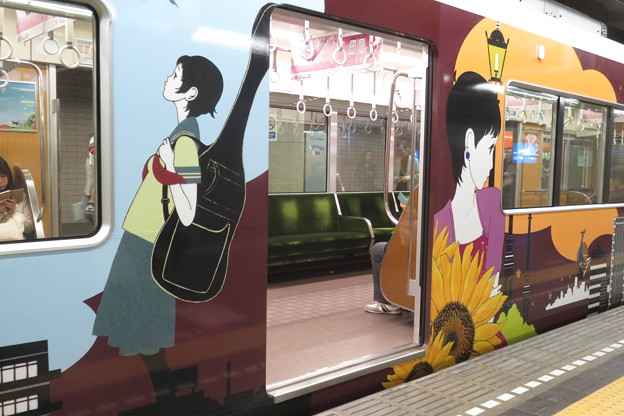 阪急電車　ラッピング電車_05