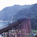 1986年8月山陰旅063KR　山陰本線　餘部鉄橋と旧客（再スキャン）