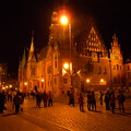 ポーランド　ヴロツワフ　旧市街広場夜景
