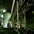 写真: 王子公園駅前。僕は、夜の駅前がなんとなく好きである。
