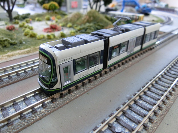 写真: 模型：GREEN MOVER LEX-04