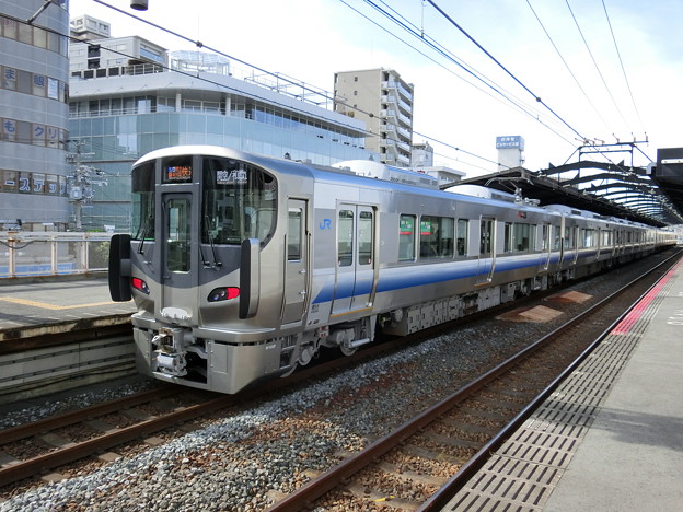 ＪＲ西日本：225系(HF431)・223系(HE415)-01