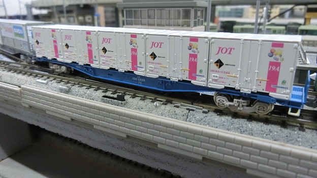 写真: 模型：ＪＲ貨物コキ104形-01