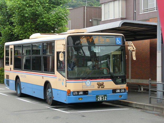 写真: 阪急バス-035