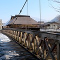 姫川に架かる吊り橋
