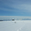 写真: 丘の冬空