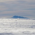 雲海に浮かぶ島