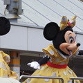 写真: The Minnie Mouse came to Suita.