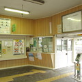 写真: JR保田 (ほた) 駅改札口