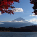 写真: 紅葉と富士山