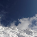 Photos: 雪山の稜線より、空を。