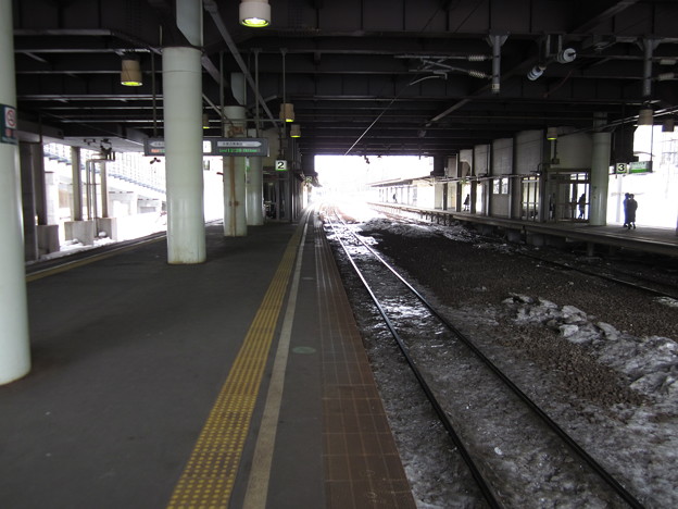 写真: 北広島駅ホーム３