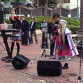 写真: 久屋大通公園：もちの木広場でコスプレ姿でライブしていたグループ - 2