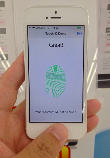 iPhone 5s：Touch ID Demo - 7（指紋チェックテストで正しく認証）