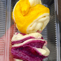 写真: 名古屋中国春節祭 2014：黄色と紫色の生地（？）の饅頭