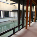 写真: 名古屋能楽堂：建物の中央にある池 - 1