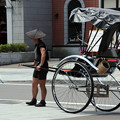 写真: 小樽の人力車