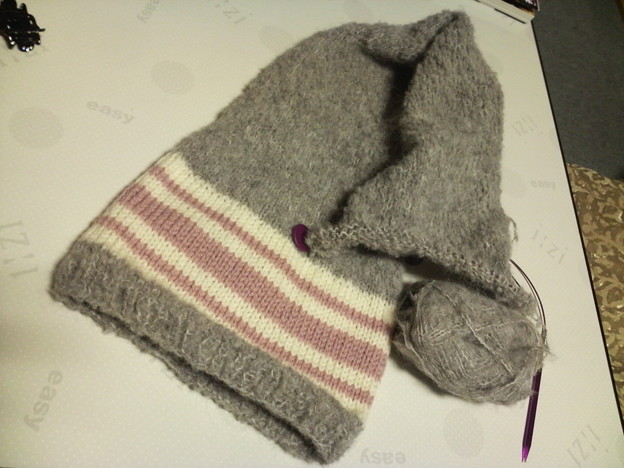 エトフのサンタ帽　編みかけ２