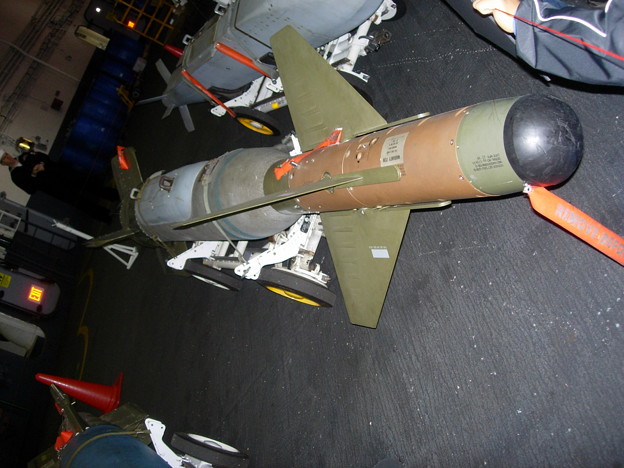 GBU-24 貫通爆弾