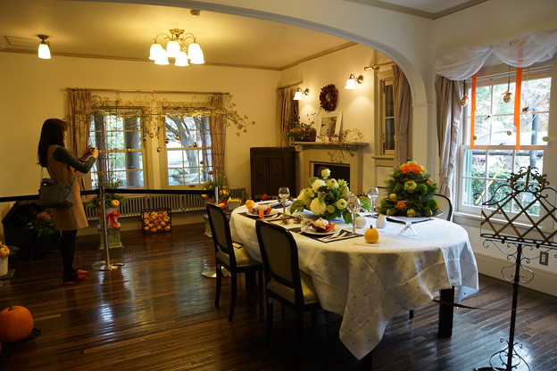 写真: ハロウィンの食卓