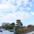 秋空の萩山駅