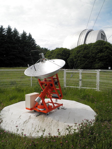 国立天文台 三鷹-12d_1.2mパラボラアンテナ電波望遠鏡と天文機器資料館