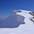 写真: 巨大雪庇