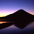 写真: 黎明「精進湖」
