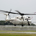 写真: MH-53飛来3