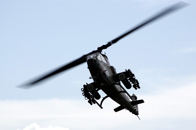 AH-1 飛行展示4