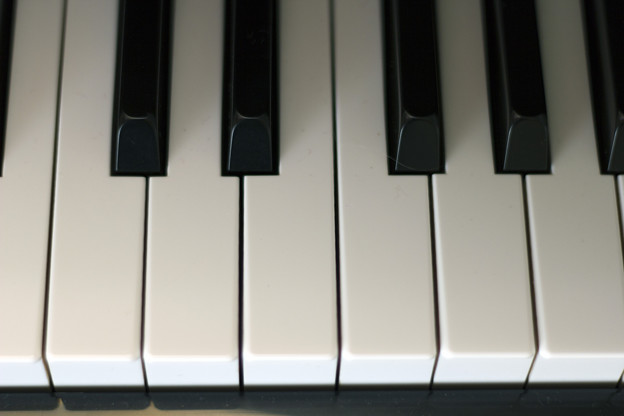 ピアノの鍵盤 (2)