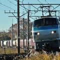 写真: EF66102牽引貨物列車