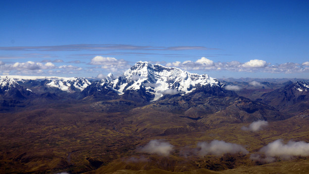 写真: アンデス山脈