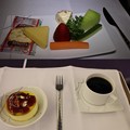写真: TG476 シドニー→バンコク　一回目チーズ＆フルーツ&デザートa