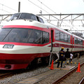 写真: 小田急10000形電車