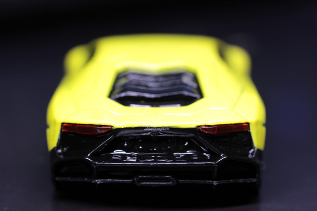 写真: Lamborghini Aventador LP720-4 50th Anniversary（ランボルギーニ アヴェンタドール LP720-4 50周年 アニバーサリー）後ろ