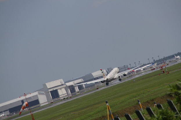 ETIHAD Airbus A330-243(A6-EYL) 着陸