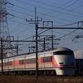 写真: 富士（鉄塔）ＶＳ１０６２Ｍ列車