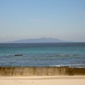 白浜中央海水浴場と伊豆大島（静岡県下田市）