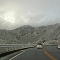 写真: 天城路の雪景色・鍋失トンネル付近（静岡県河津町）