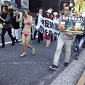 写真: 渋谷 毛皮反対デモ 終了し...