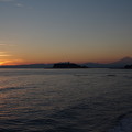 写真: 七里ガ浜の夕景